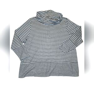 Women's Lane Bryant Black & White Cowl Neck Pullover, Size 22/25